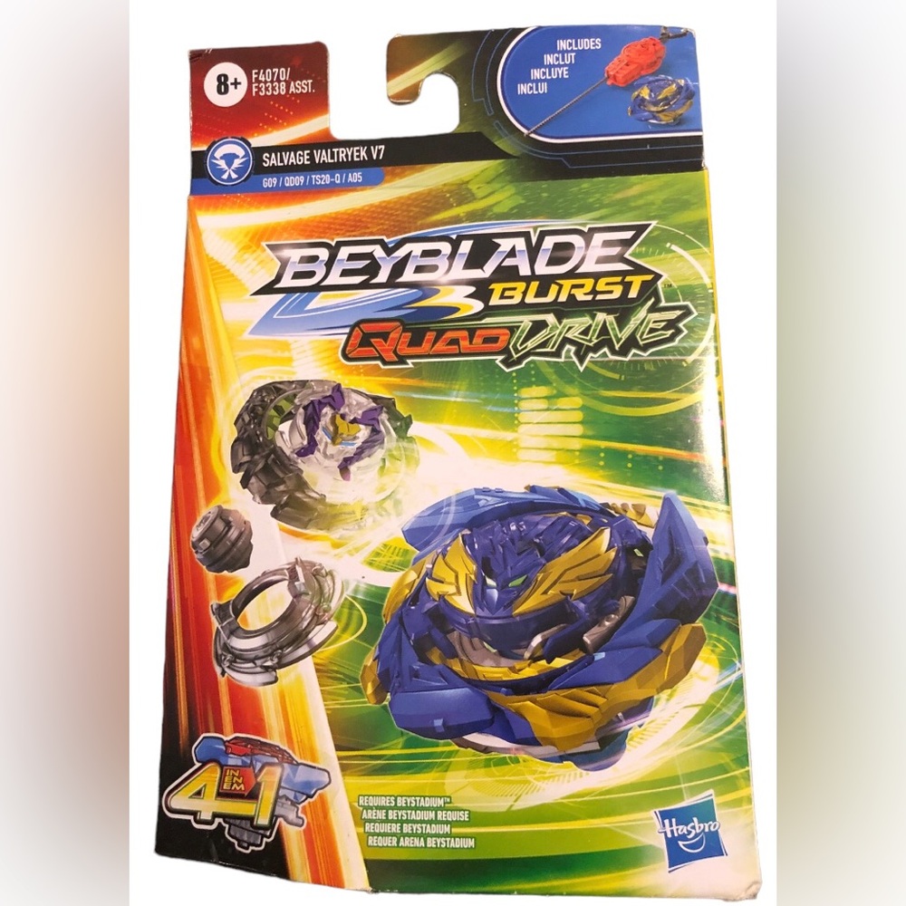 Beyblade Burst Quad Drive 4 in 1 / Salvage Valtryex V7 spinning top starter pack